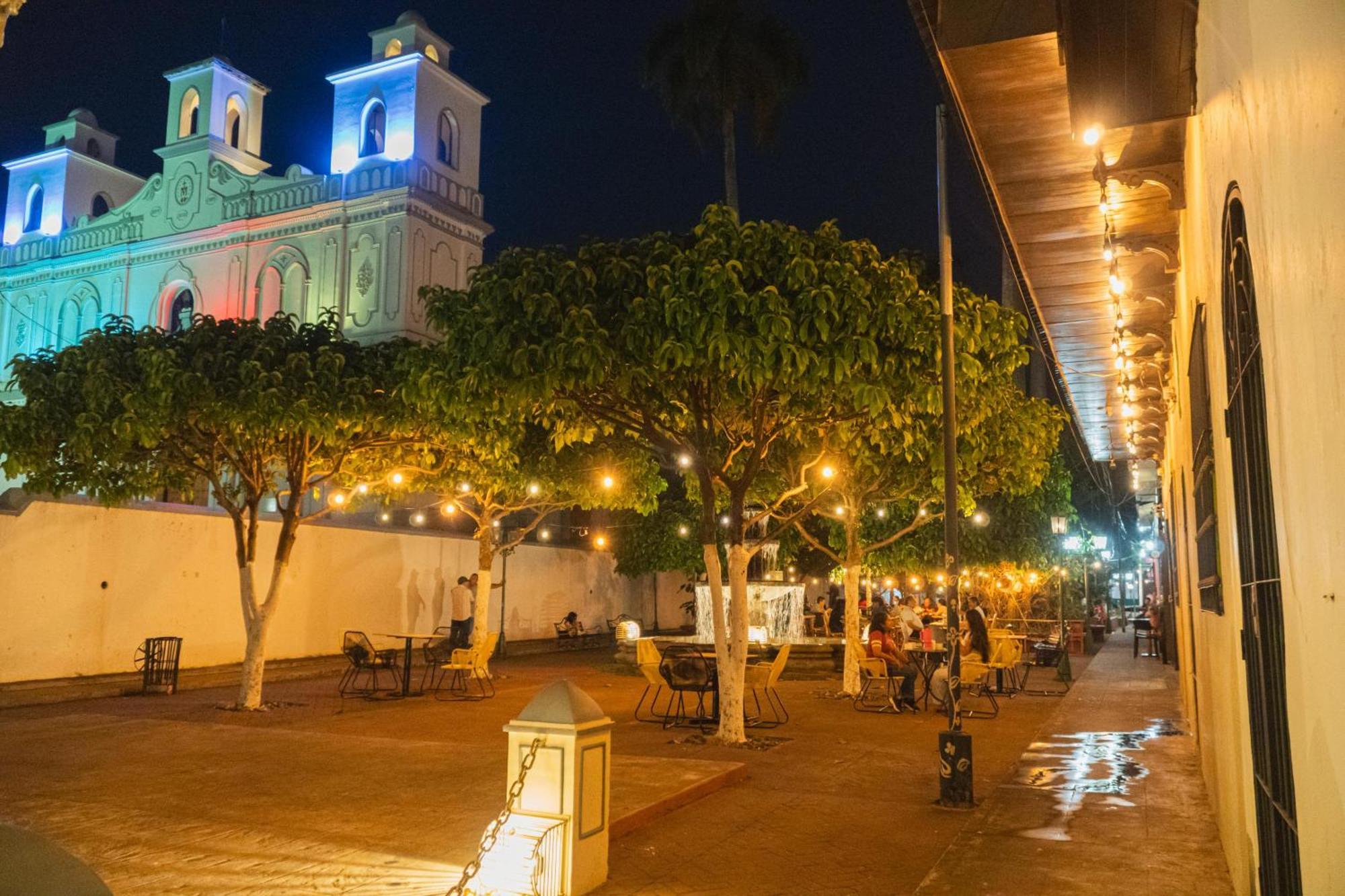 La Casa De Mamapan Hotel Colonial Ahuachapán מראה חיצוני תמונה